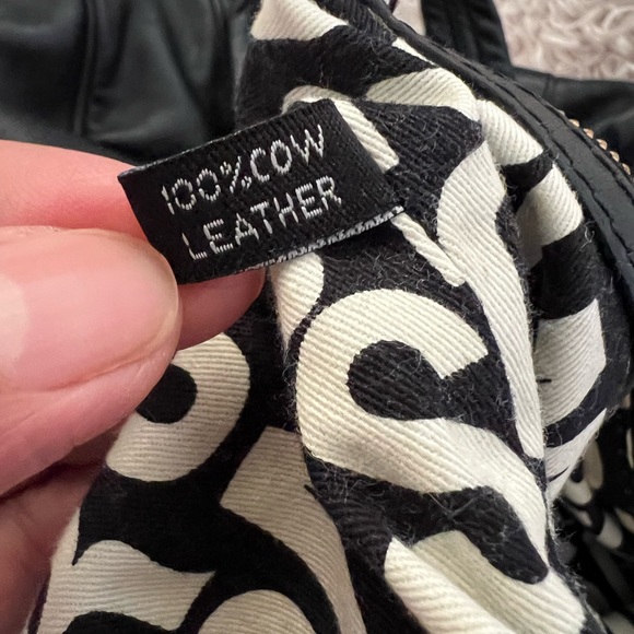 Marc Jacobs Leather 3 ways Bag - Picture 15 of 16